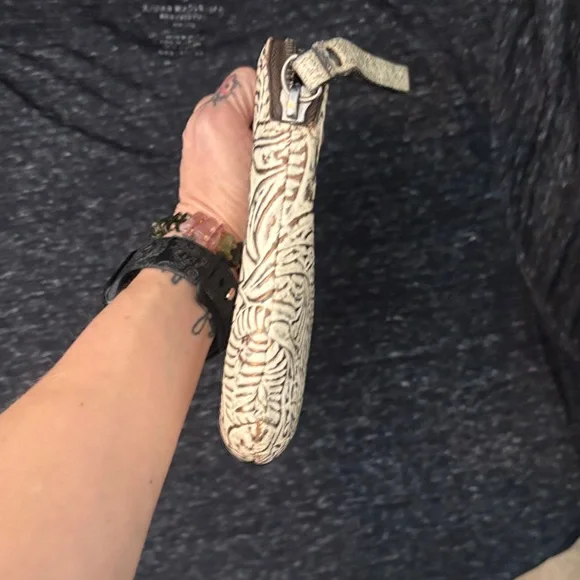 Patricia Nash Embossed Floral Clutch - Picture 9 of 14